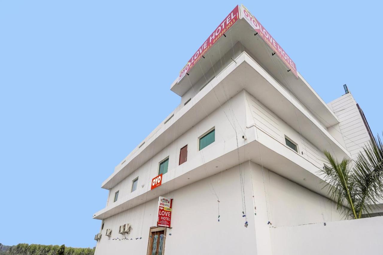 Hotel Collection O Love Garden Ghaziabad Esterno foto
