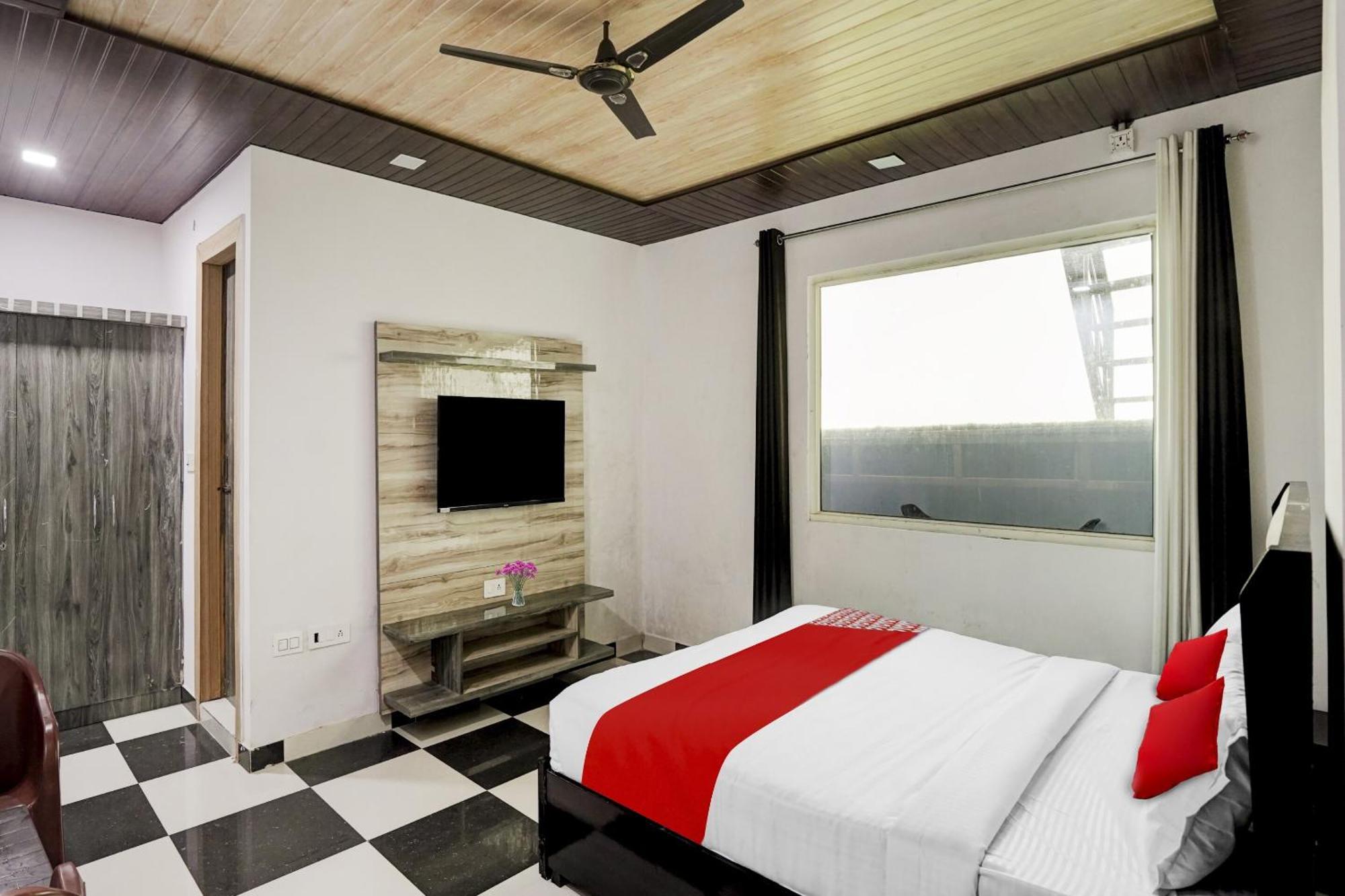 Hotel Collection O Love Garden Ghaziabad Esterno foto